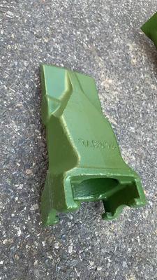 Δόντια κάδου βαρέως τύπου V43, Συμβατά με εκσκαφείς CAT E330/E336, Hitachi ZX350, Δόντια φτυαριού από κράμα χάλυβα ανθεκτικά στη φθοράV43RC、V43SYL、V43PN、V43SDX、V43ARH